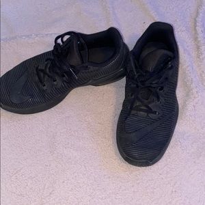 Black Nike Air Max
